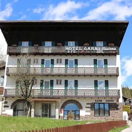Hotel Garni Suisse Сан Мартино ди Кастроза Екстериор снимка