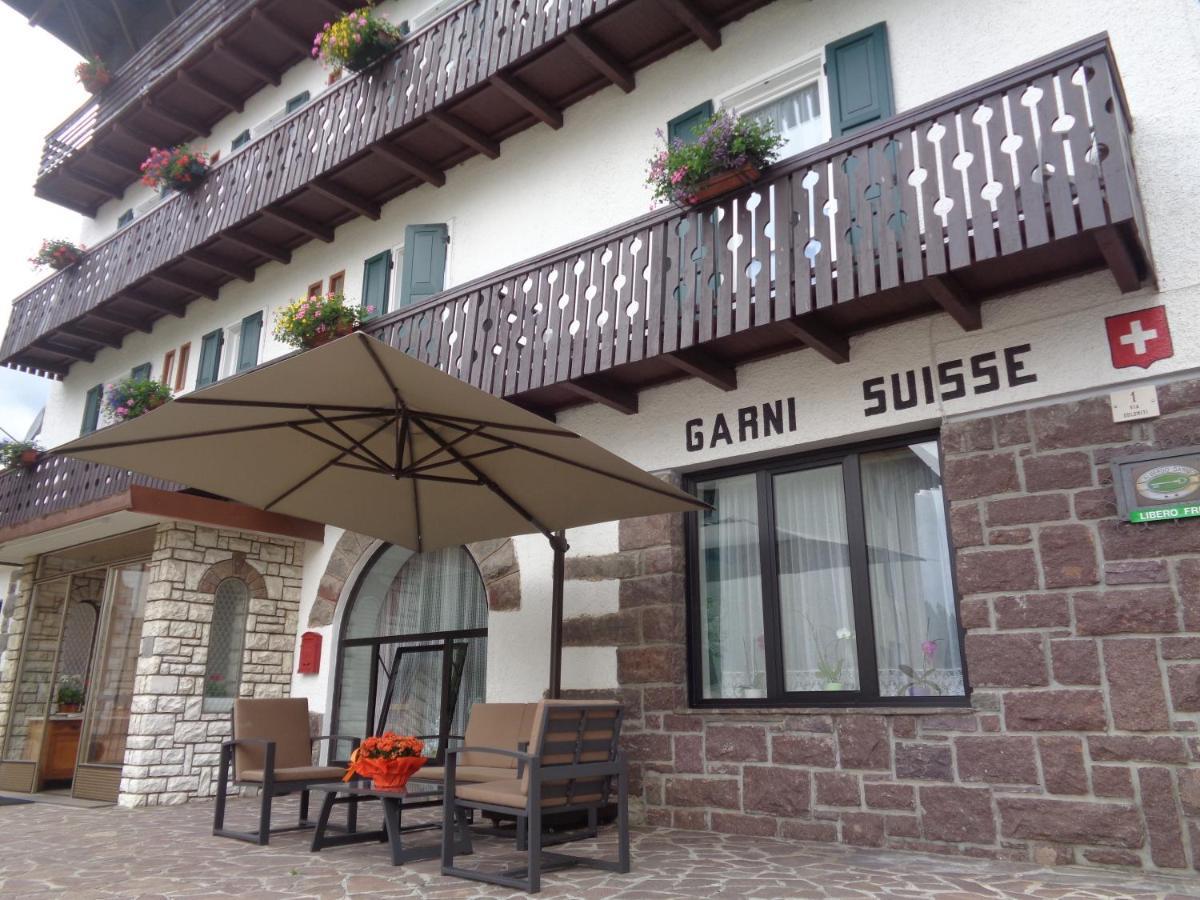 Hotel Garni Suisse Сан Мартино ди Кастроза Екстериор снимка