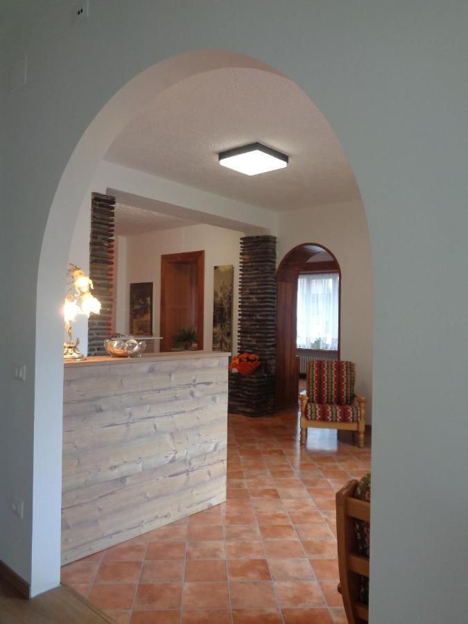 Hotel Garni Suisse Сан Мартино ди Кастроза Екстериор снимка