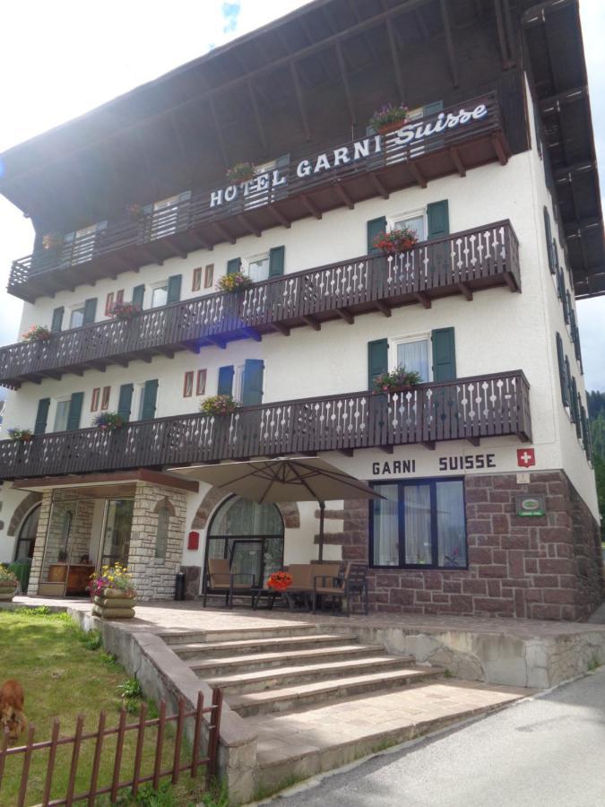 Hotel Garni Suisse Сан Мартино ди Кастроза Екстериор снимка